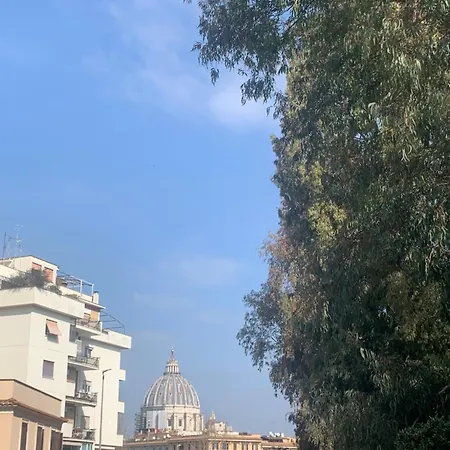 Vatican Flat ローマ